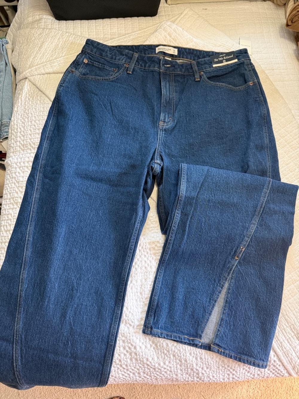 Abercrombie & Fitch Curve Love Women's Split Hem Jeans—34 LONG (aka 18T)